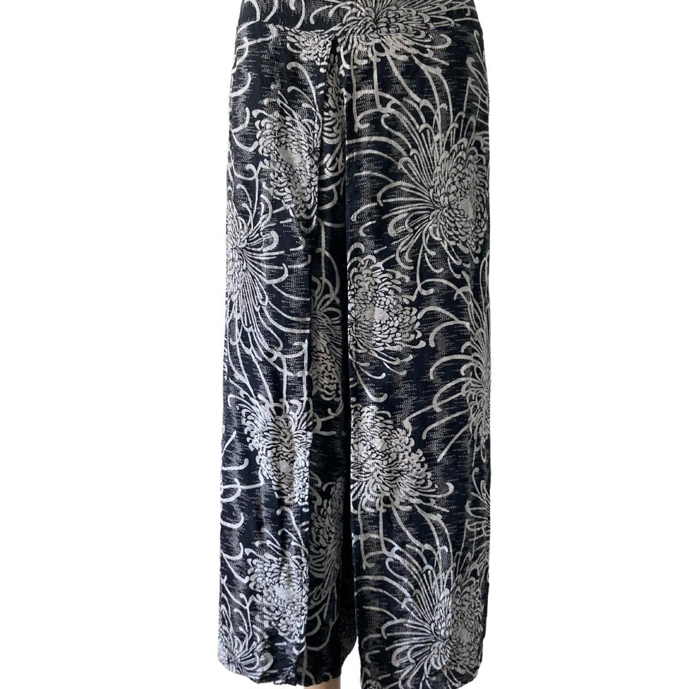 Bo Ho Chic Flowy Size S/M Wide Leg Capri Pants